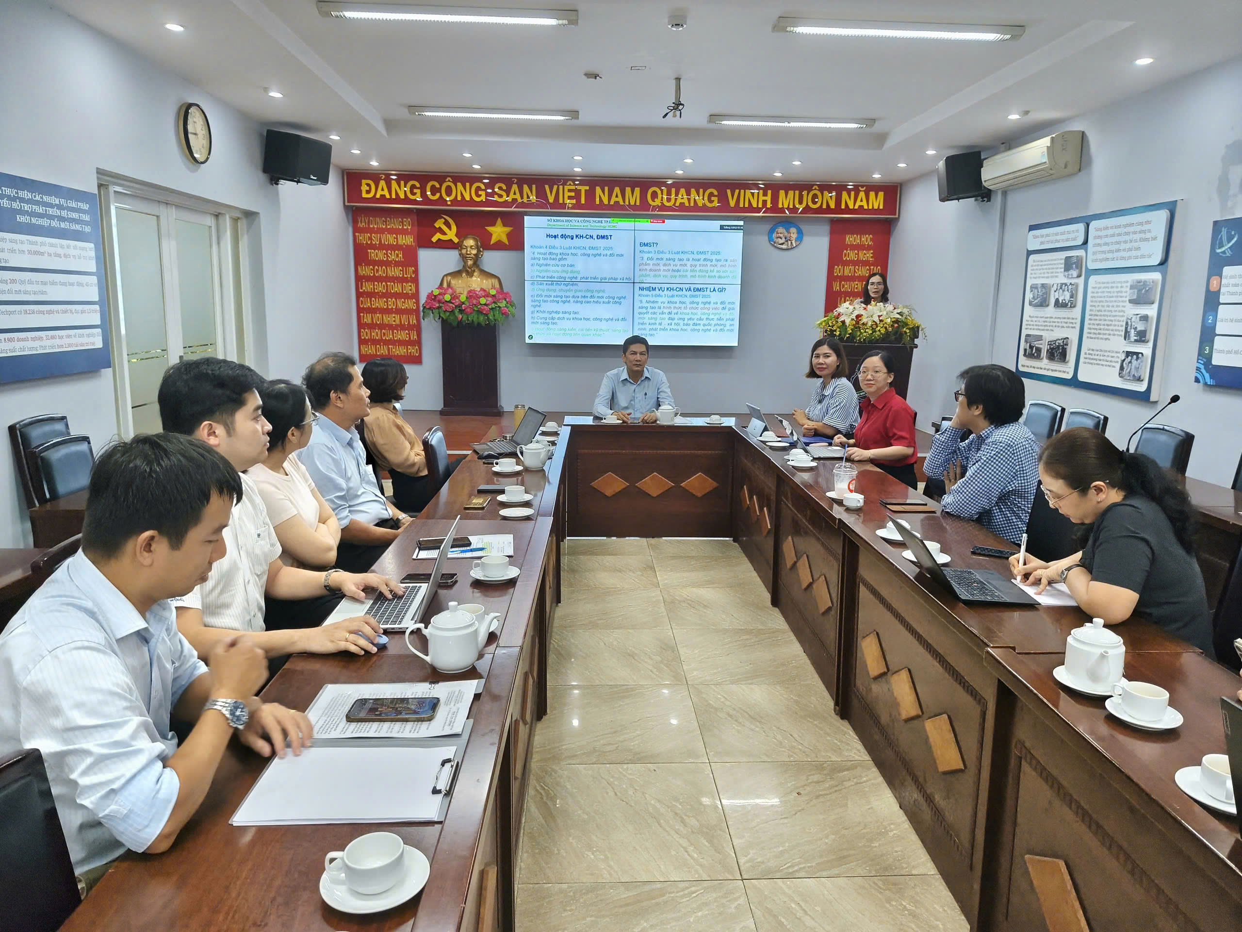 168 PHƯỜNG, XÃ THAM GIA TẬP HUẤN TRIỂN KHAI MÔ HÌNH CHÍNH QUYỀN 2 CẤP VỀ   KHOA HỌC CÔNG NGHỆ, ĐỔI MỚI SÁNG TẠO VÀ CHUYỂN ĐỔI SỐ