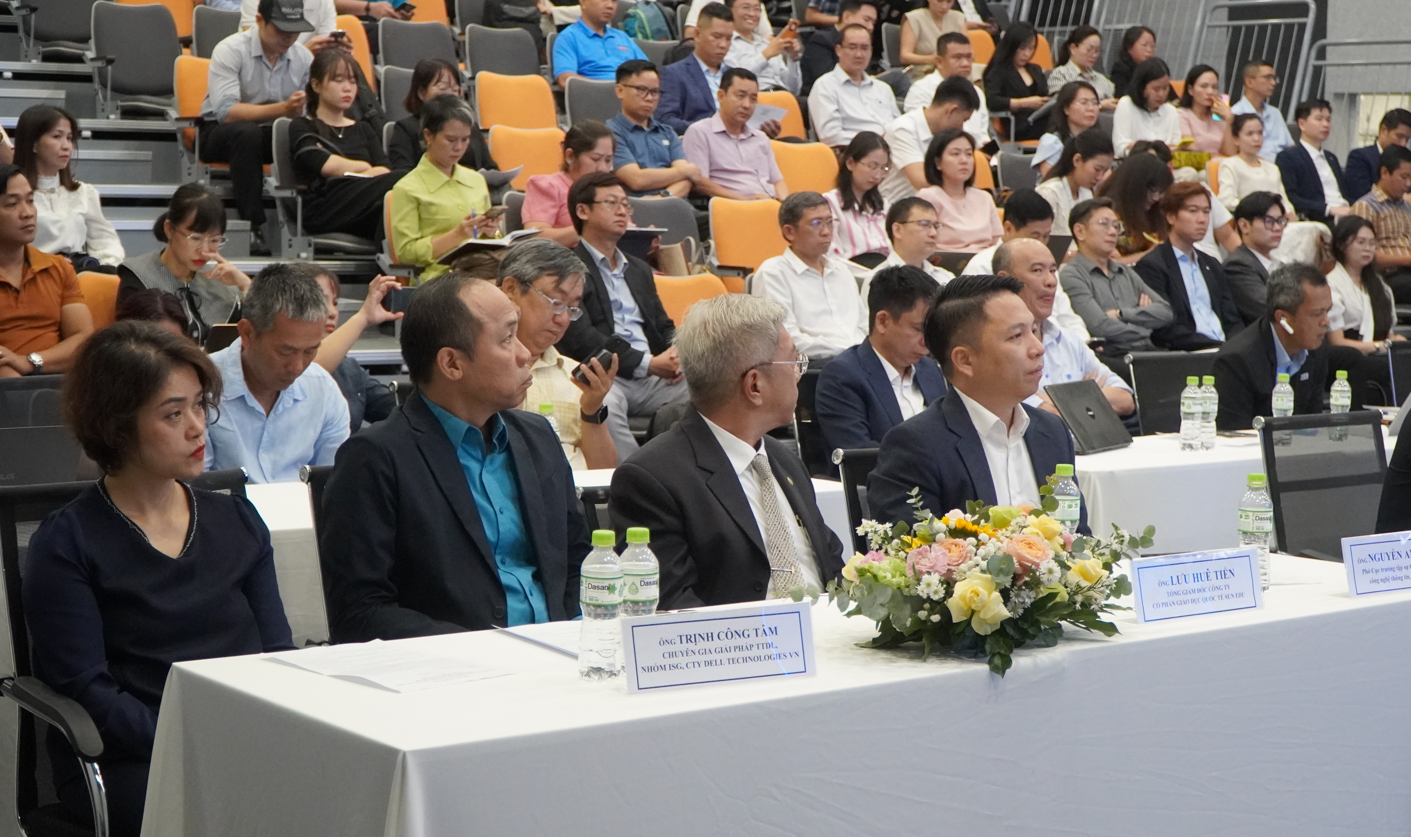 Hội thảo Xây dựng chính sách và giải pháp thúc đẩy phát triển ngành công nghiệp bán dẫn Việt Nam